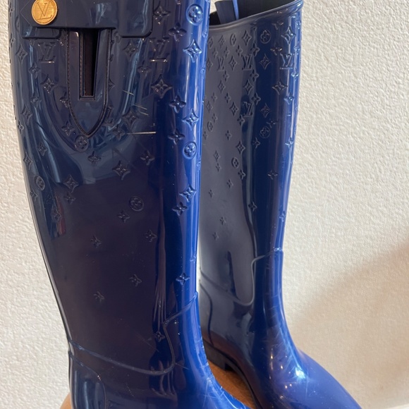 Louis Vuitton Lace-Up Thigh High Platform Boots Navy Leather  AUTHENTIC LOUIS VUITTON Rubber Blueberry Blue High Boots